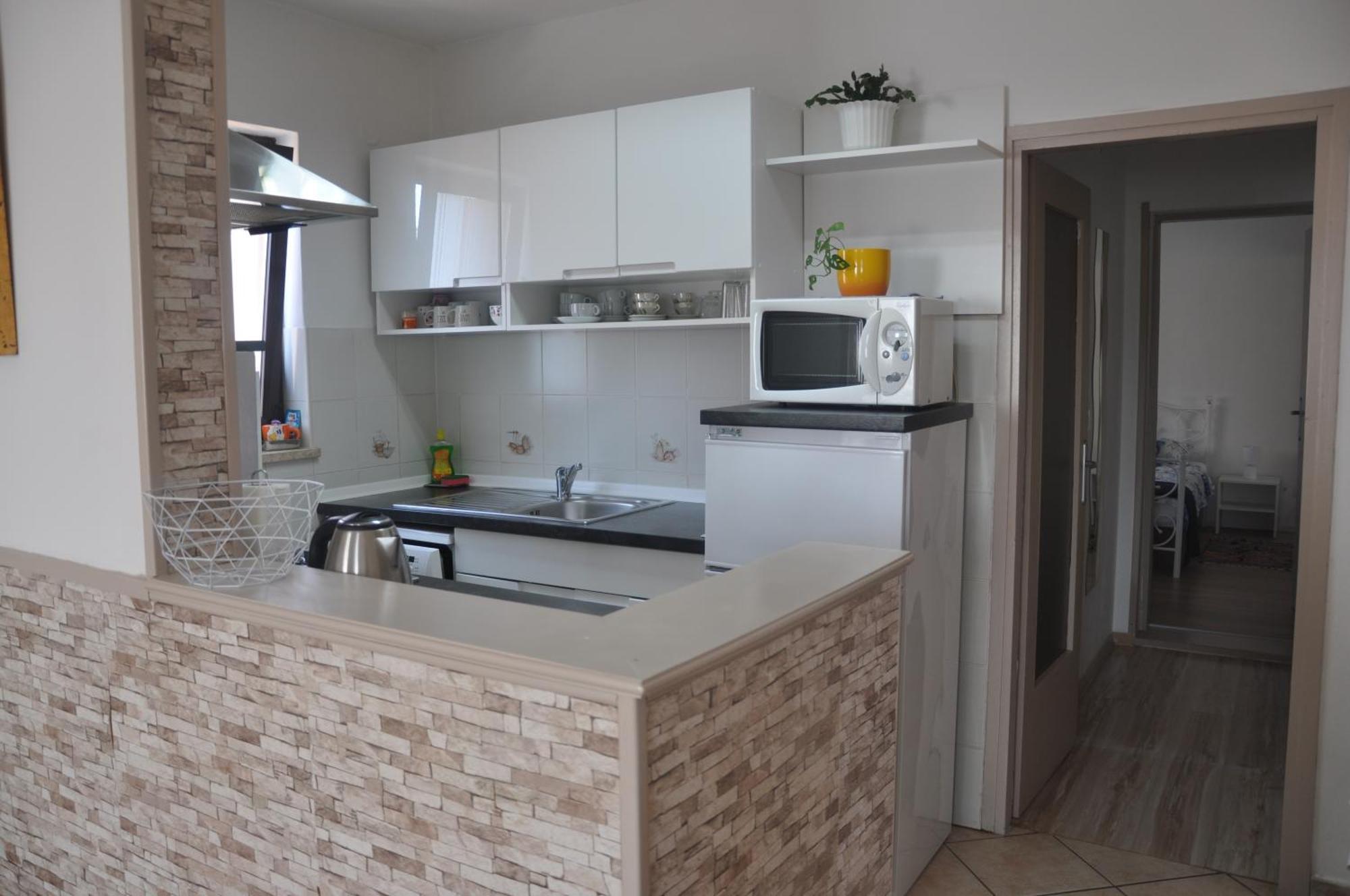 Apartman Mirna 로비니 외부 사진