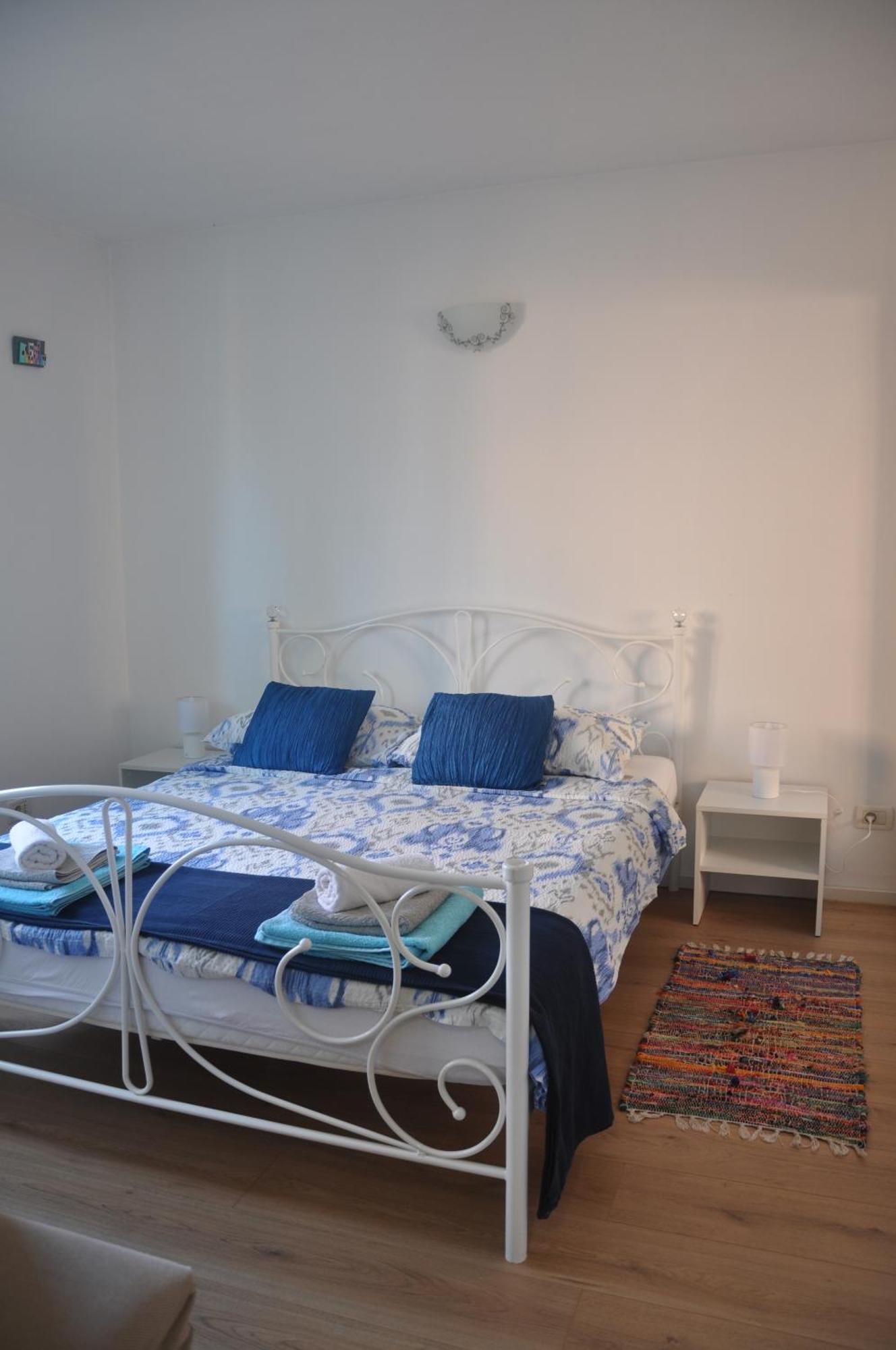 Apartman Mirna 로비니 외부 사진