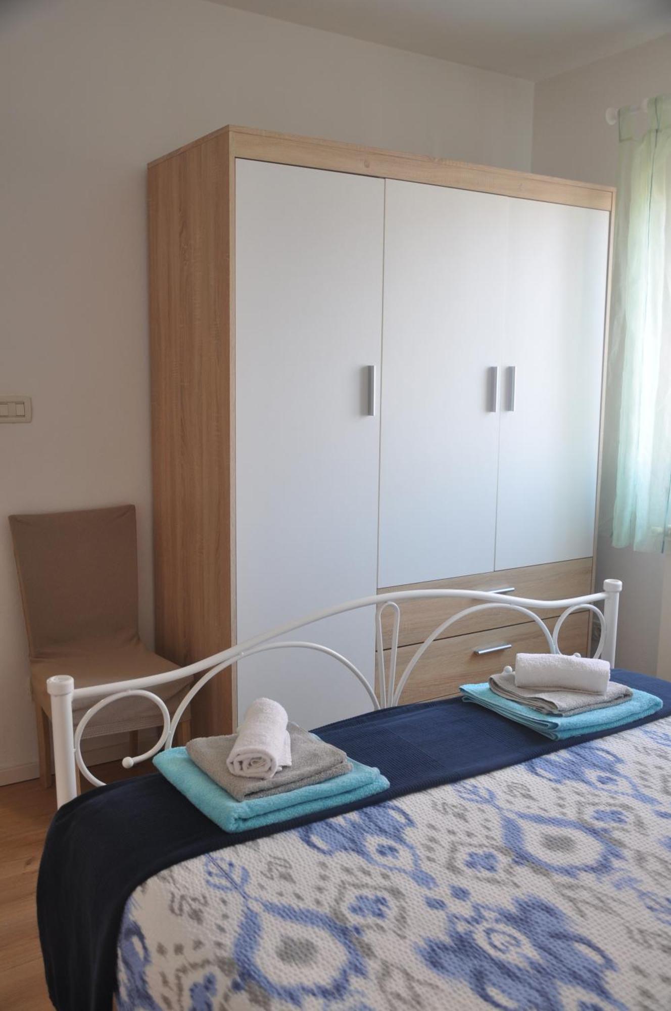 Apartman Mirna 로비니 외부 사진